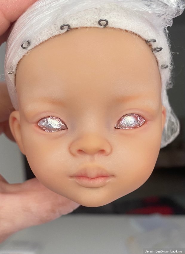Оживление игровой куклы — ООАК Paola Reina (Паола Рейна) и испанских кукол: перерисовка (фото 3)