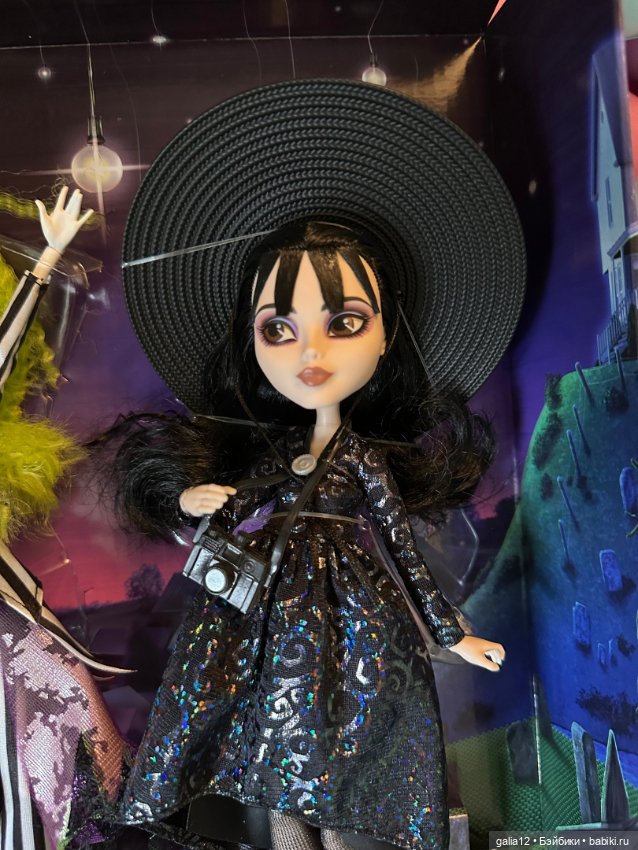 Невероятная парочка коллекционных кукол МХ из фильма Тима Бертона "Beetlejuice" (2021) (фото 3)