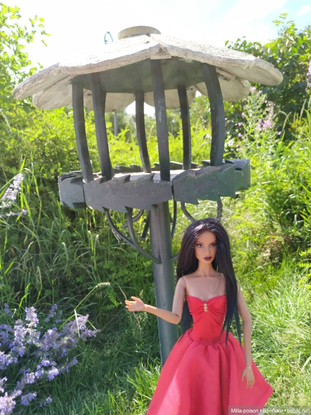 Мадемуазель Моник, прогулка в парке Сиреневый сад