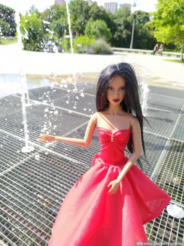 Мадемуазель Моник, прогулка в парке Сиреневый сад