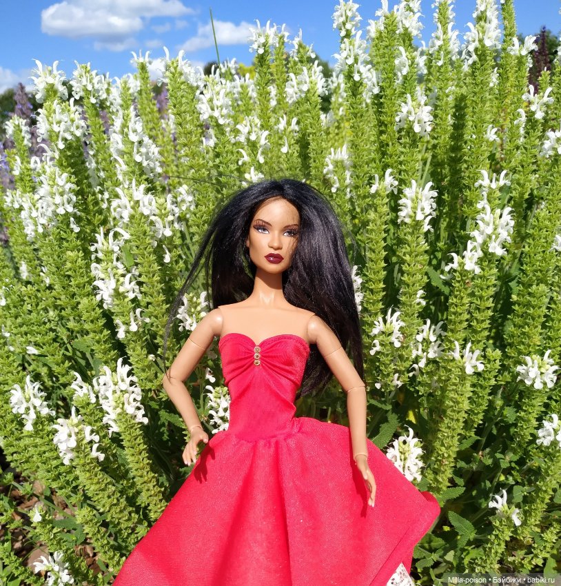 Мадемуазель Моник, прогулка в парке Сиреневый сад