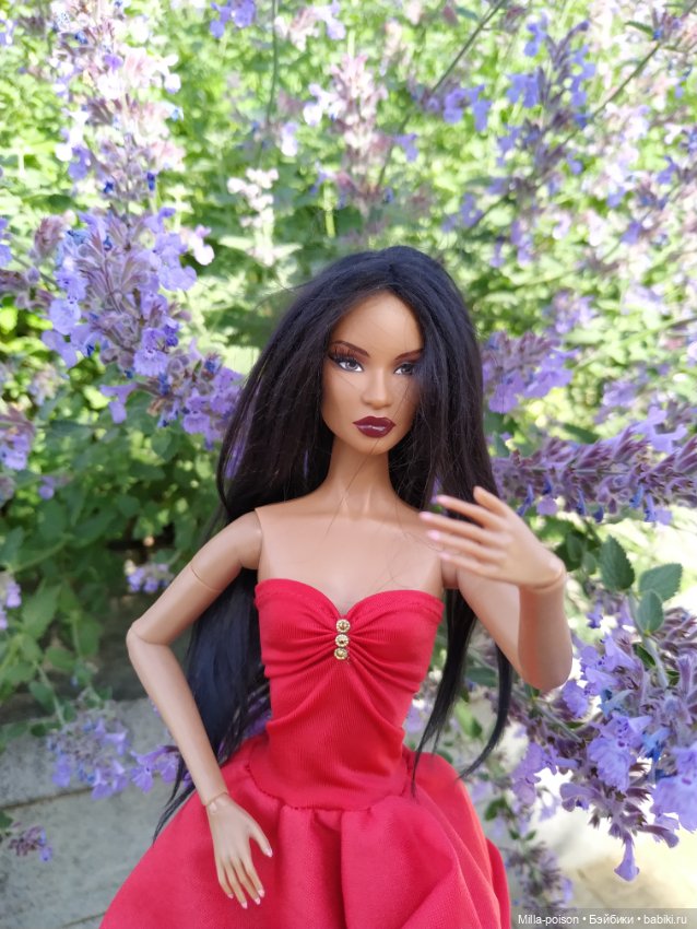 Мадемуазель Моник, прогулка в парке Сиреневый сад