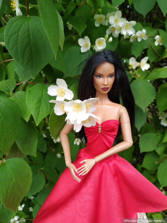 Мадемуазель Моник, прогулка в парке Сиреневый сад