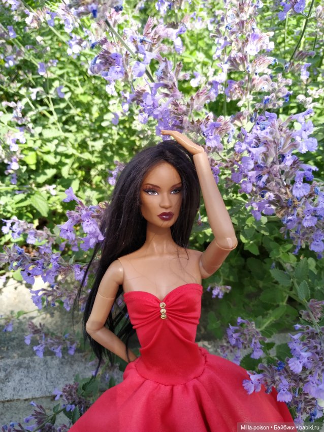 Мадемуазель Моник, прогулка в парке Сиреневый сад