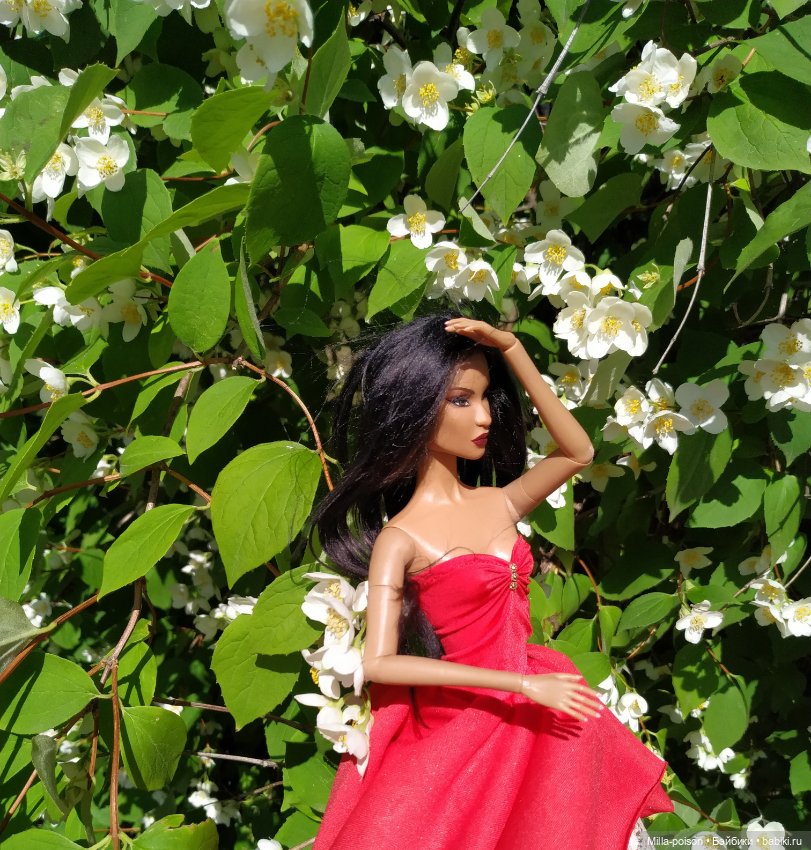 Мадемуазель Моник, прогулка в парке Сиреневый сад