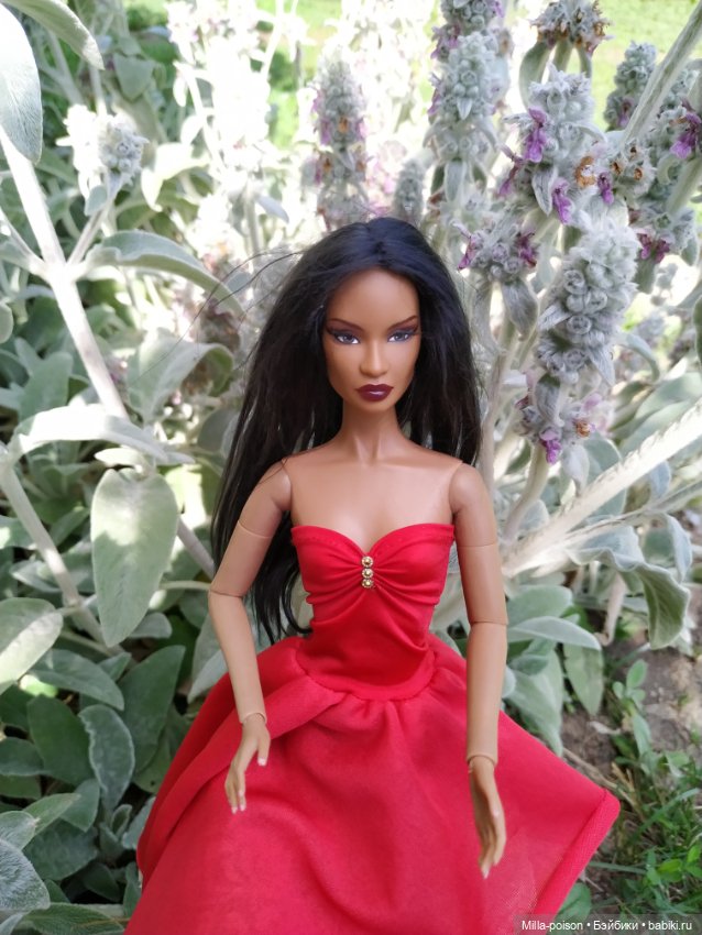 Мадемуазель Моник, прогулка в парке Сиреневый сад