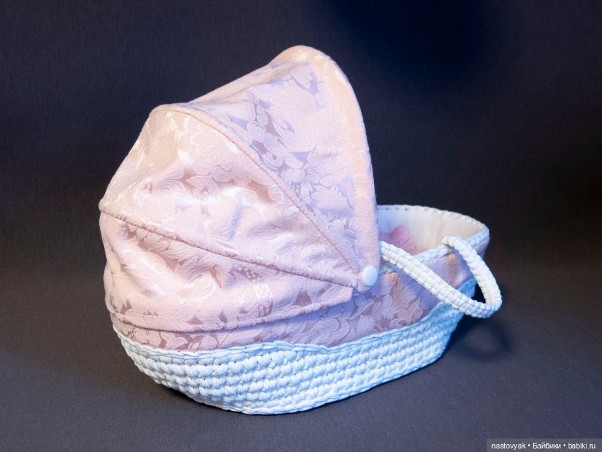 Кобылке брод, курице потоп Непривычно огромная люлька для пупсика (фото 5)