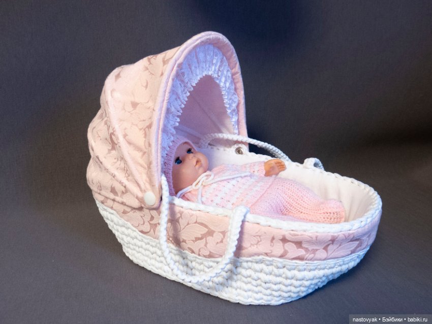 Кобылке брод, курице потоп Непривычно огромная люлька для пупсика