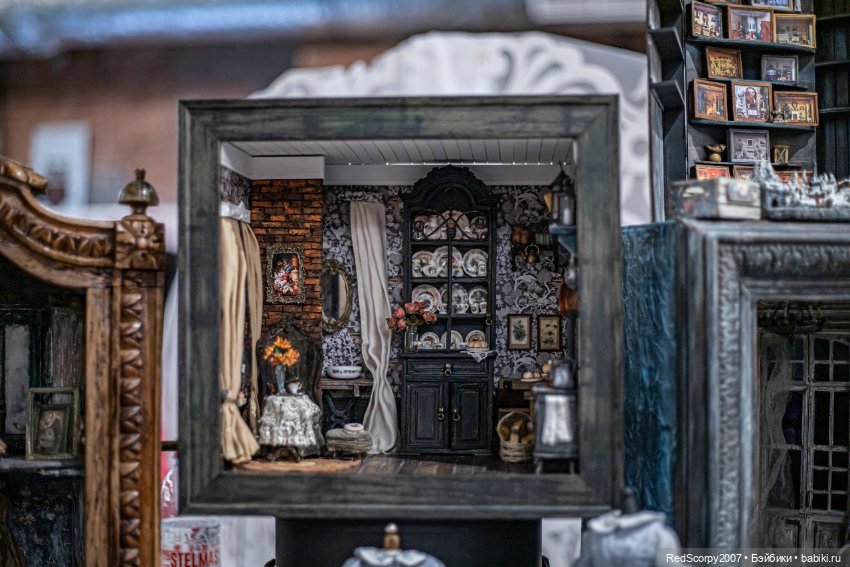 Миниатюра и кукольная одежда с вышивкой от Алёны Корчагиной Ретро и Современность (фото 5)