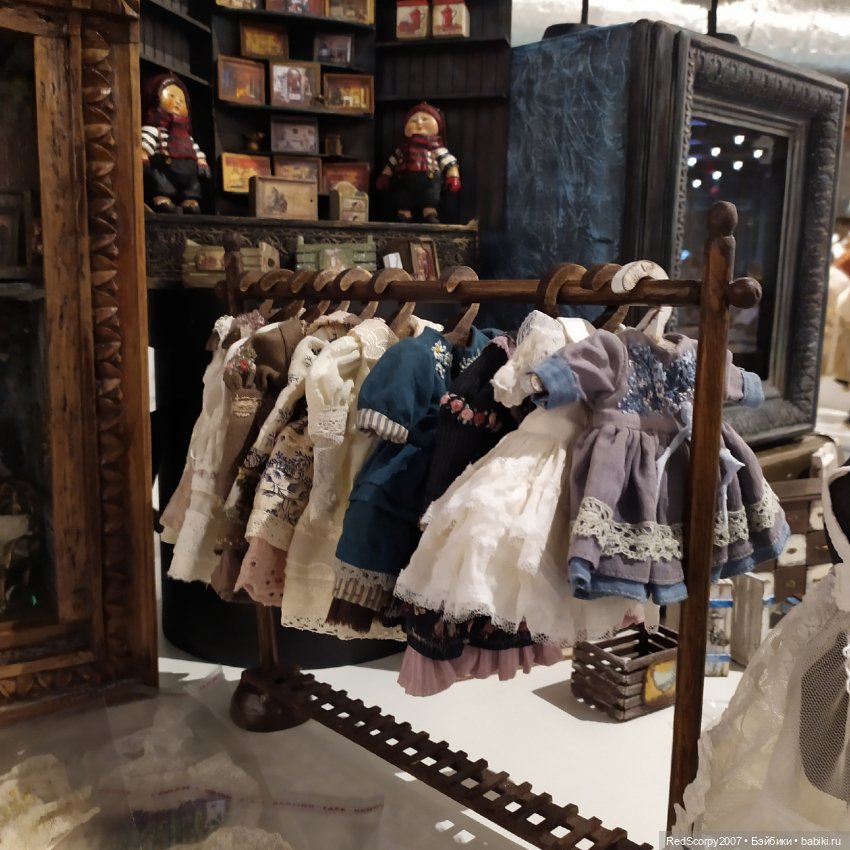 Миниатюра и кукольная одежда с вышивкой от Алёны Корчагиной Ретро и Современность (фото 6)