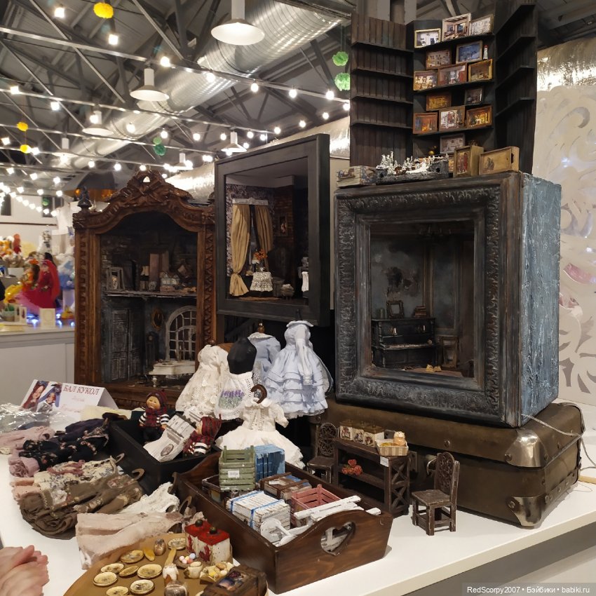 Миниатюра и кукольная одежда с вышивкой от Алёны Корчагиной Ретро и Современность (фото 2)