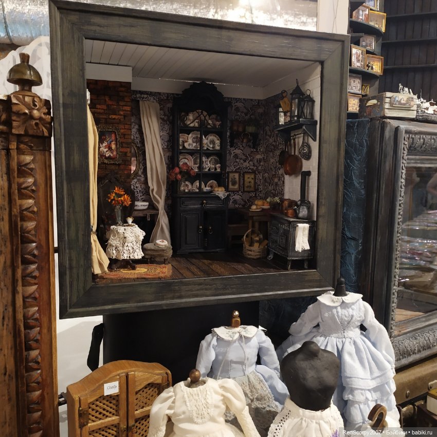 Миниатюра и кукольная одежда с вышивкой от Алёны Корчагиной Ретро и Современность (фото 7)