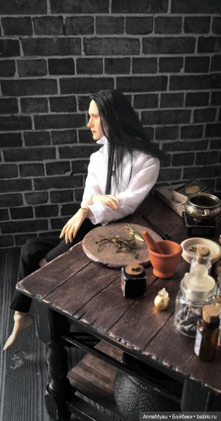 Стол для зельевара — Мебель для кукол и домиков: фото