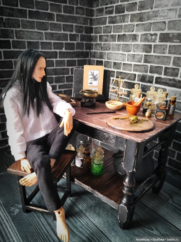 Стол для зельевара — Мебель для кукол и домиков: фото (фото 8)