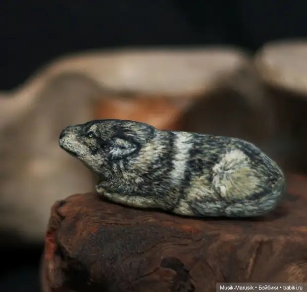 Аки Наката — художница, которая оживляет камни