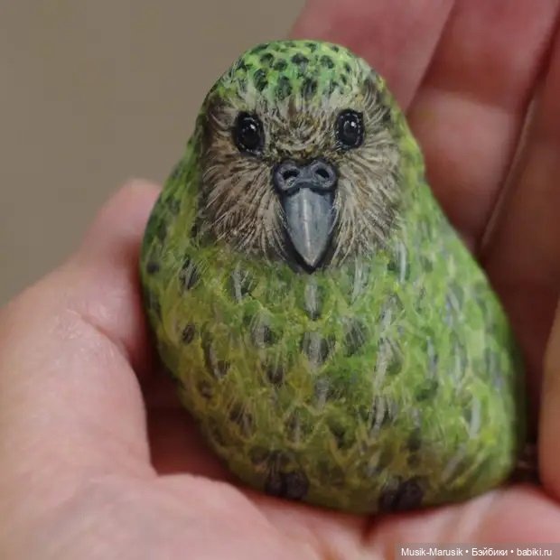 Аки Наката — художница, которая оживляет камни