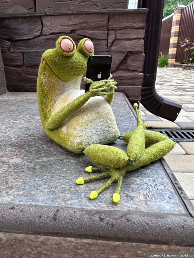 Такие разные лягухи — Авторские игрушки из разных материалов: синельная проволока