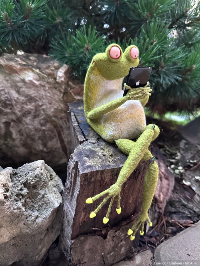Такие разные лягухи — Авторские игрушки из разных материалов: синельная проволока