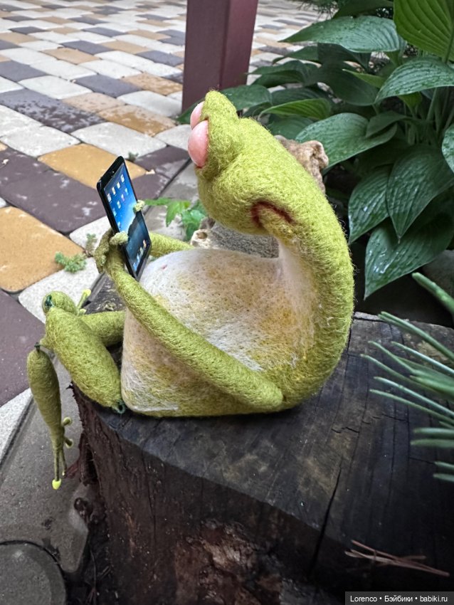 Такие разные лягухи — Авторские игрушки из разных материалов: синельная проволока