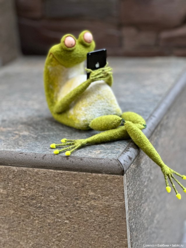 Такие разные лягухи — Авторские игрушки из разных материалов: синельная проволока