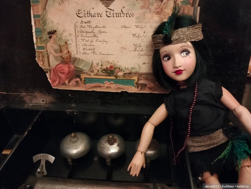 Кукла, похожая на Лайзу из дерева от Xenis Dolls