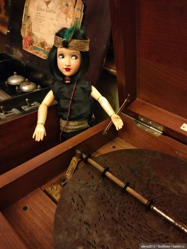 Кукла, похожая на Лайзу из дерева от Xenis Dolls