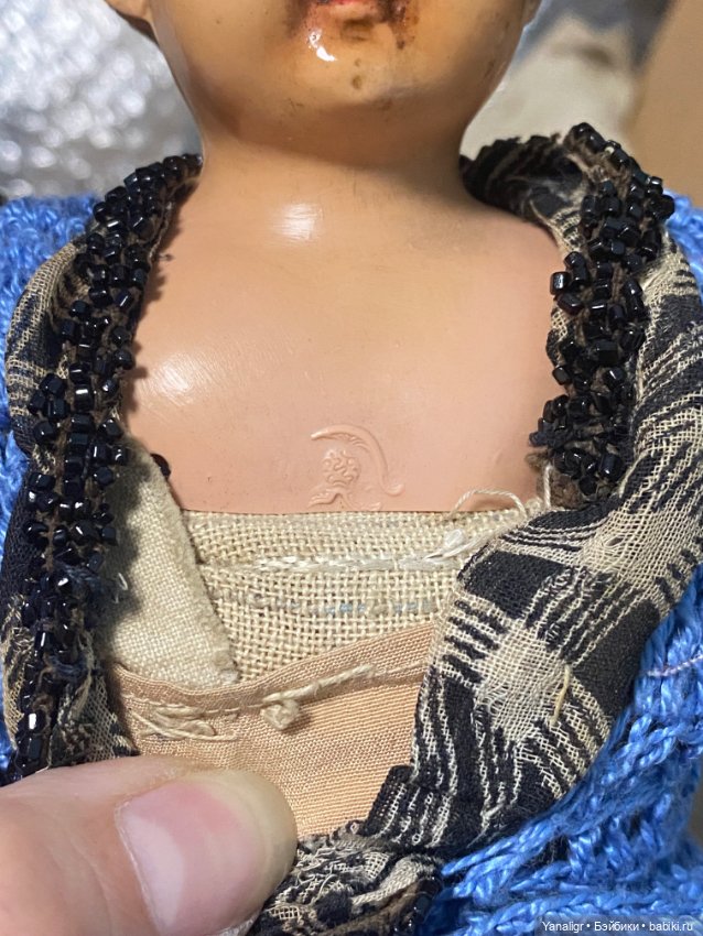 Помогите опознать куклу — Опознание антикварных кукол: поиск по клейму