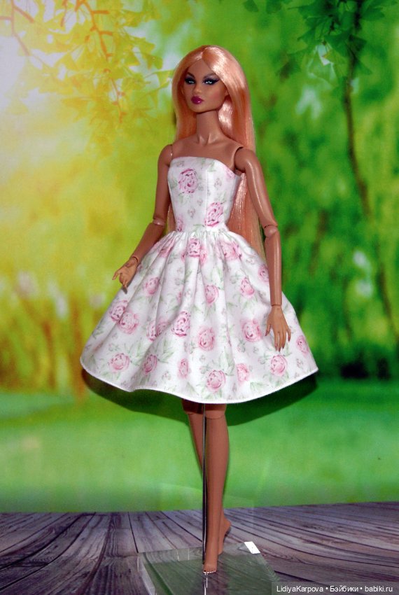 Новое универсальное платье для модных кукол
