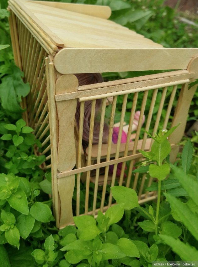 Летняя беседка из палочек (фото 8)