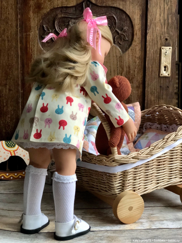 Кукольное ассорти — Одежда и обувь для кукол своими руками: фото