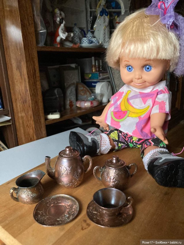 Интересный кукольный набор-сервиз для чая