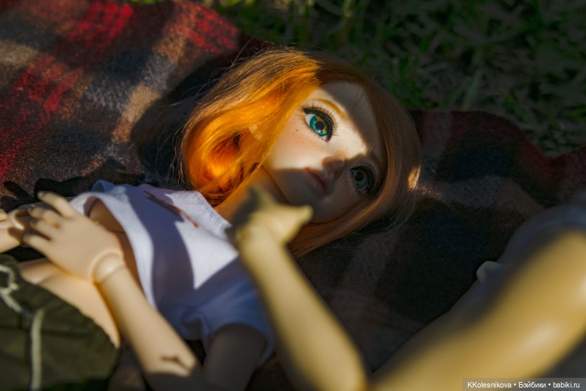 Вдвоём так приятно валяться на траве (фото 5)