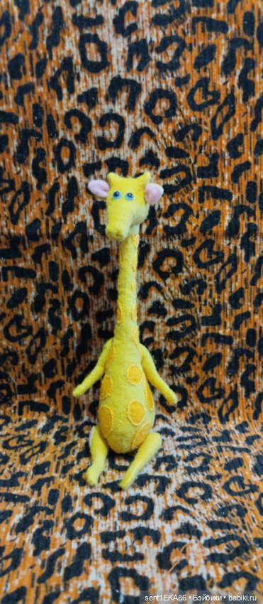 Жираф по имени Финик — Авторские игрушки из разных материалов: синельная проволока (фото 9)