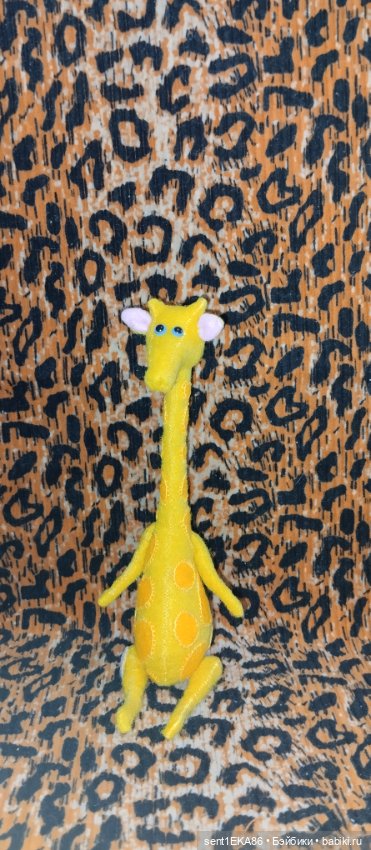Жираф по имени Финик — Авторские игрушки из разных материалов: синельная проволока (фото 8)