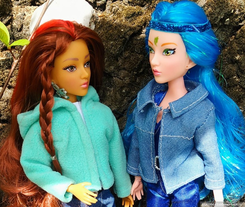 К русалочке приехали две подружки