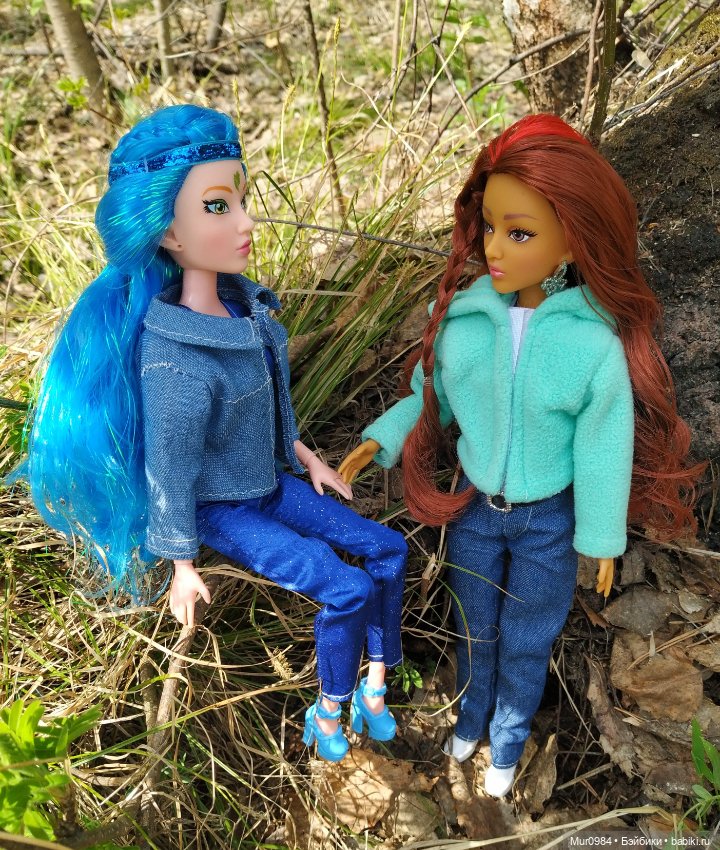 К русалочке приехали две подружки