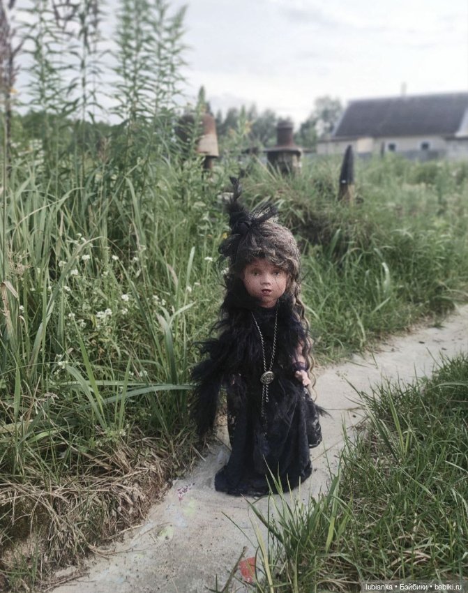 "...каждый не одну играет роль"