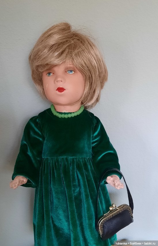 "...каждый не одну играет роль"