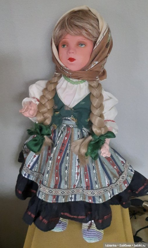 "...каждый не одну играет роль"