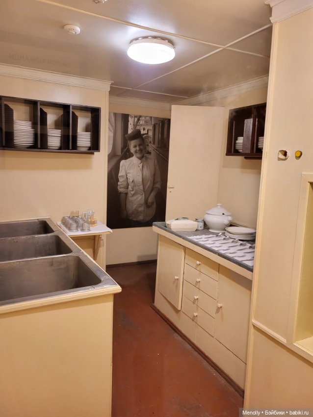 Гляди на этот океан, и всё ж не забывай, что он великий