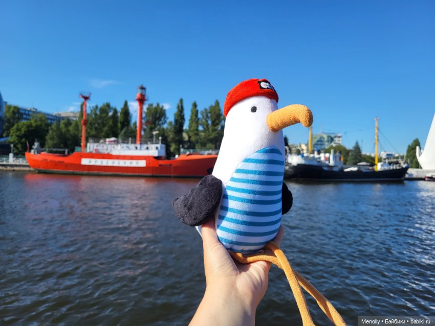 Гляди на этот океан, и всё ж не забывай, что он великий