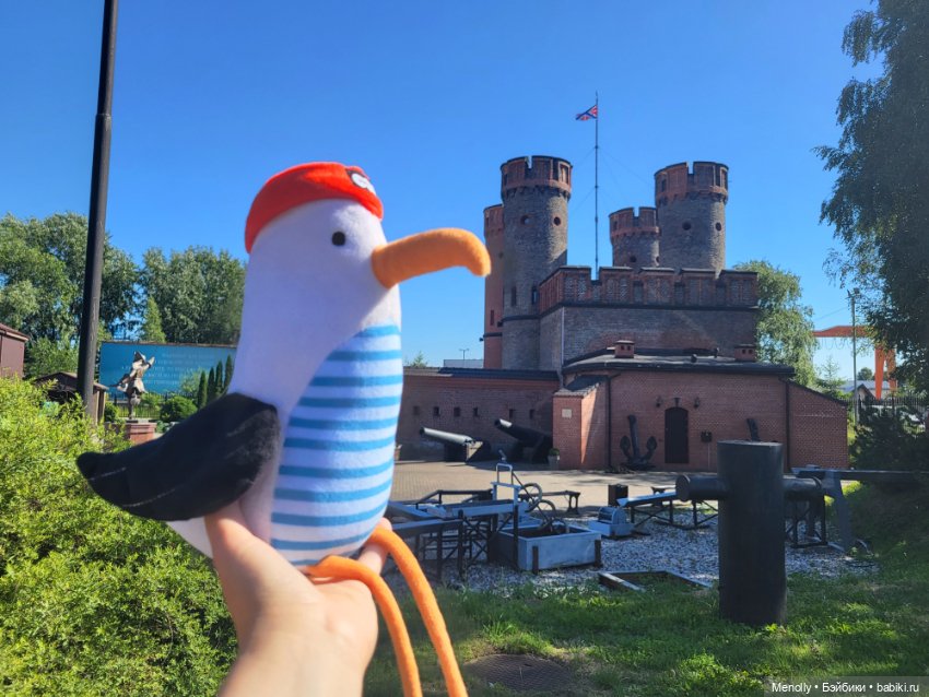 Гляди на этот океан, и всё ж не забывай, что он великий