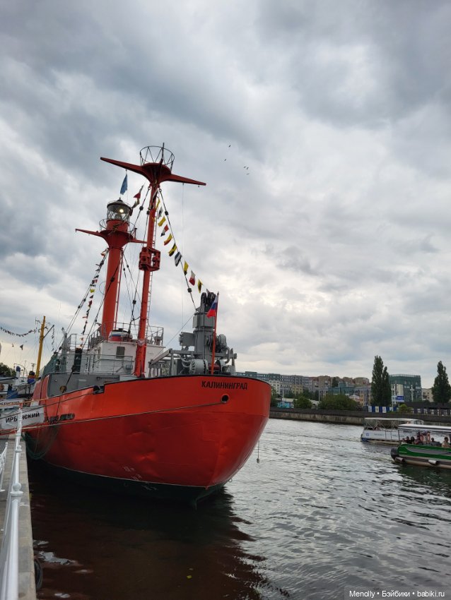 Гляди на этот океан, и всё ж не забывай, что он великий
