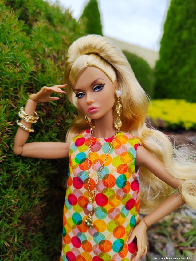 Новые платья и новая фотосессия в красивом саду