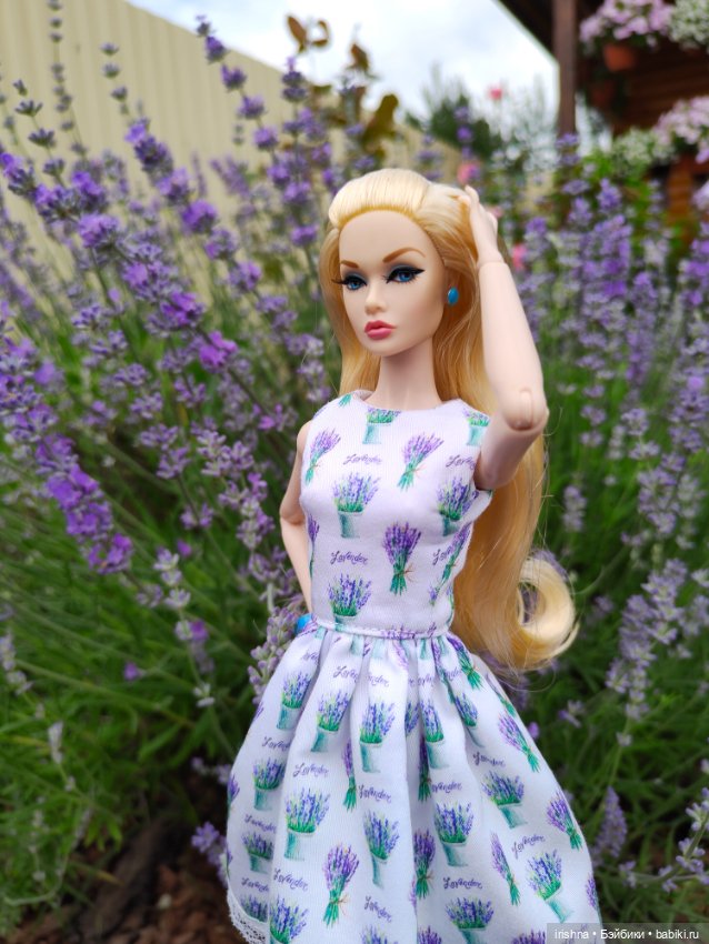 Новые платья и новая фотосессия в красивом саду