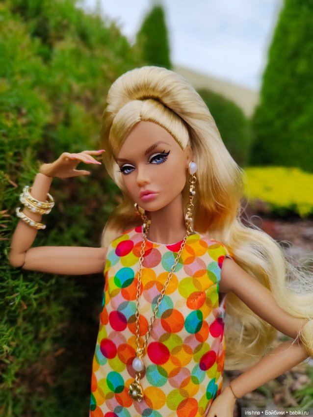 Новые платья и новая фотосессия в красивом саду