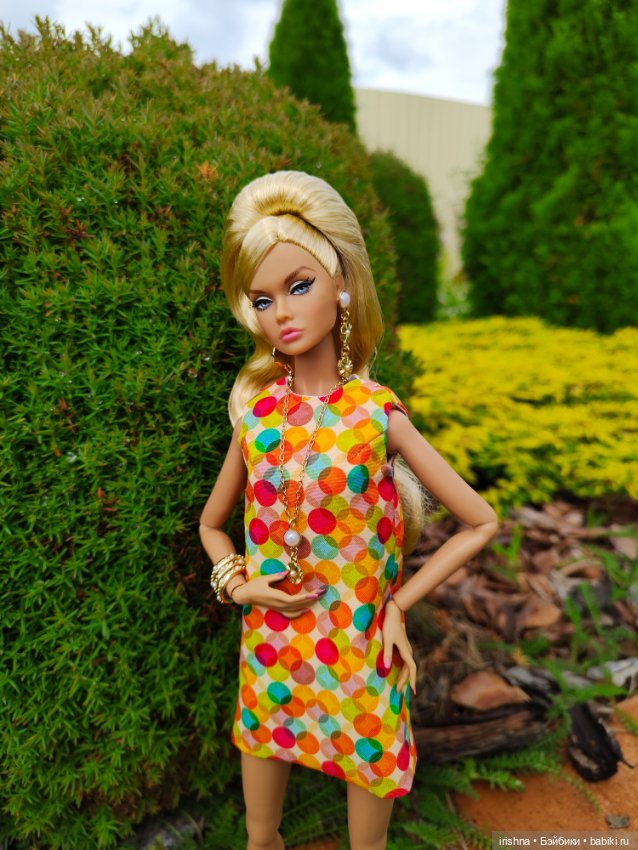 Новые платья и новая фотосессия в красивом саду