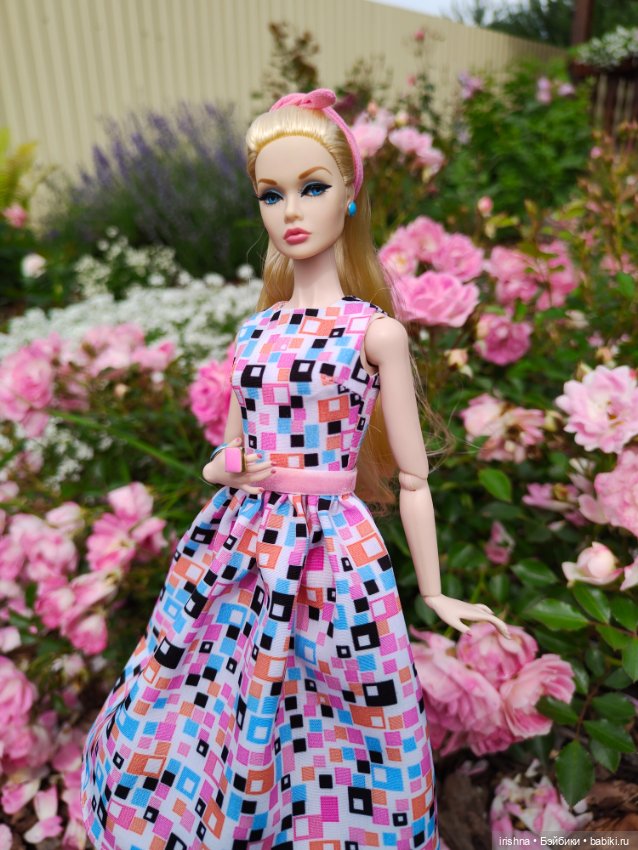 Новые платья и новая фотосессия в красивом саду