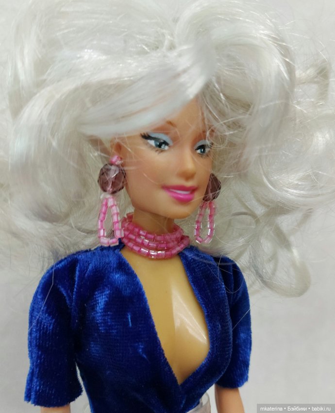 Салон красоты для старой куклы. Модный показ (фото 5)