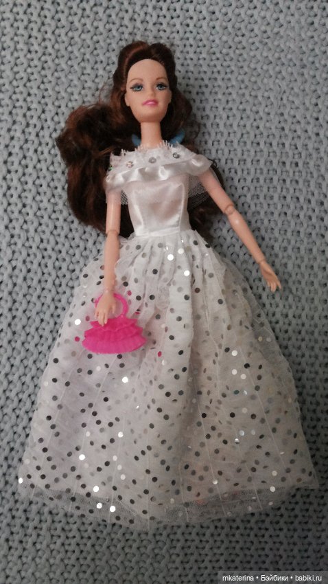 Салон красоты для старой куклы. Модный показ (фото 9)